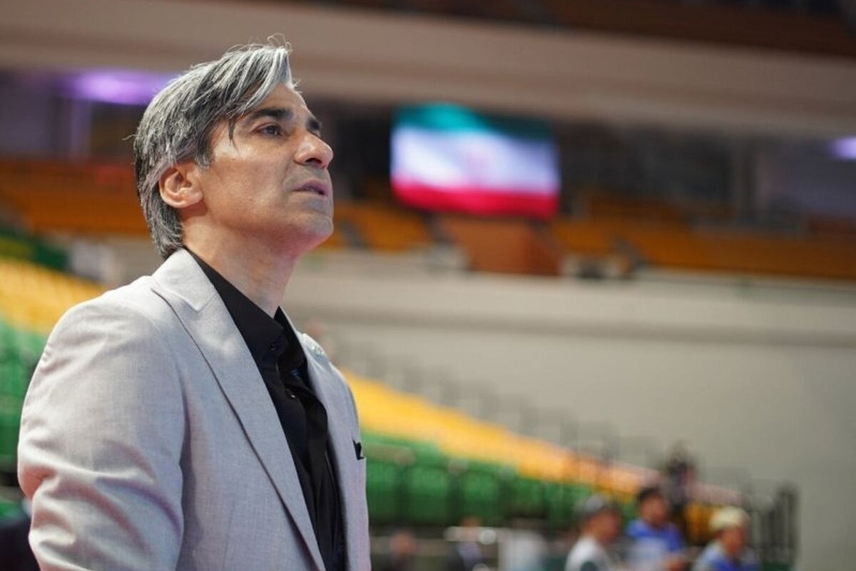 وحید شمسایی سرمربی تیم ملی فوتسال کشورمان درگیر ویروس آنفلوانزا شد.