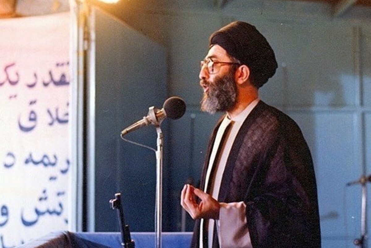 حضرت آیت‌الله خامنه‌ای پس از بازگشت از سفر به نیویورک و سخنرانی در مجمع عمومی سازمان ملل در سال ۶۶، در نماز جمعه تهران در همان ایام (۱۳۶۶/۷/۳) ضمن ارائه شرحی از سفرشان، به اهمیت اجلاس مجمع عمومی سازمان ملل به عنوان بلندترین منبر و پر کشش‌ترین تریبون دنیا اشاره کردند.