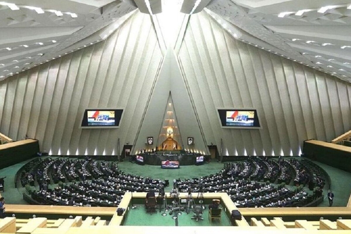 نایب‌رئیس مجلس شورای اسلامی، درگذشت تعدادی از اهالی جیرفت در پی جاری‌شدن سیل را تسلیت گفت.
