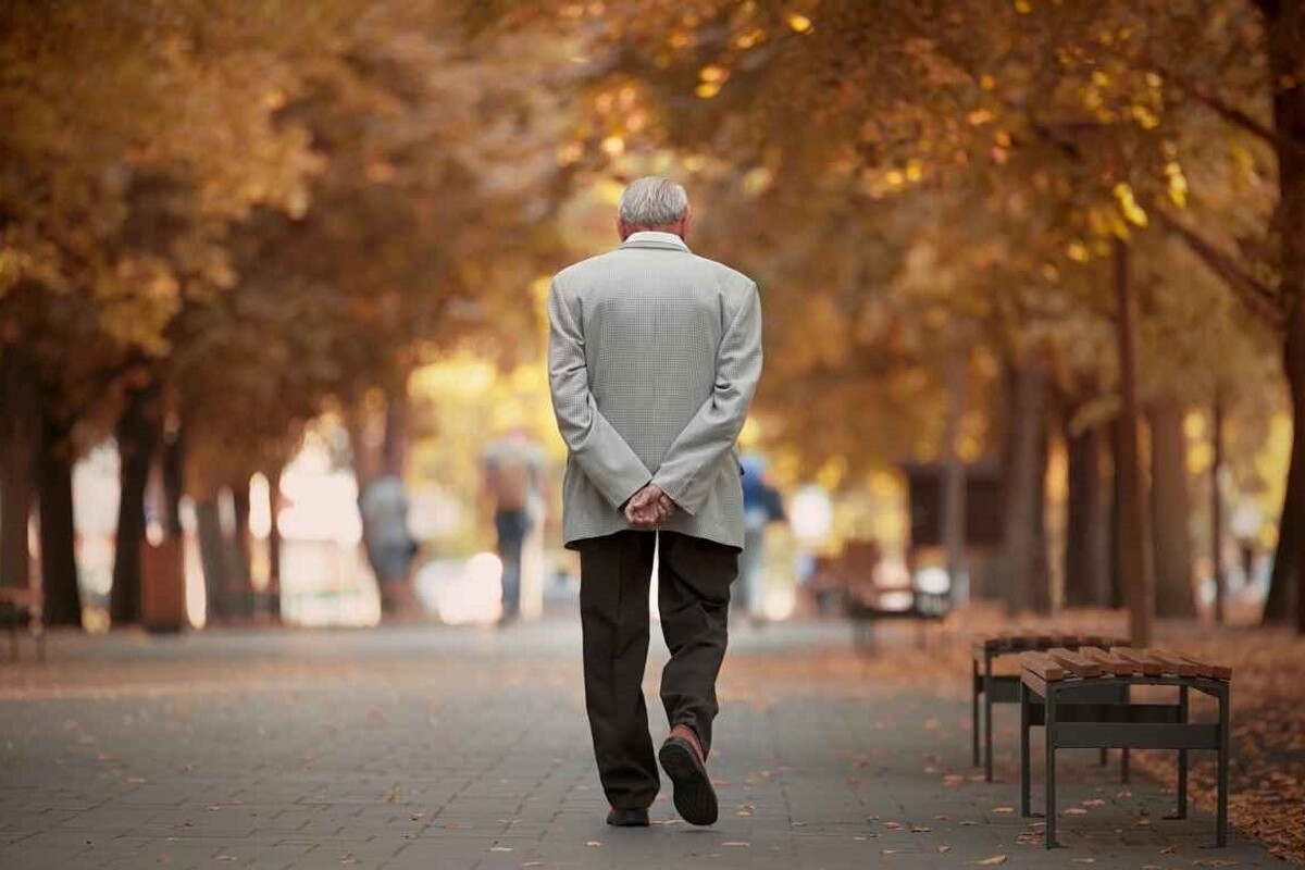 عضو هیئت علمی دانشگاه علوم پزشکی شهید بهشتی با اشاره به سالمندی دوره جدا و منفک شده‌ای از سایر مراحل زندگی نیست، به ضروت تلاش برای بهبود کیفیت زندگی این گروه از افراد جامعه تاکید کرد.