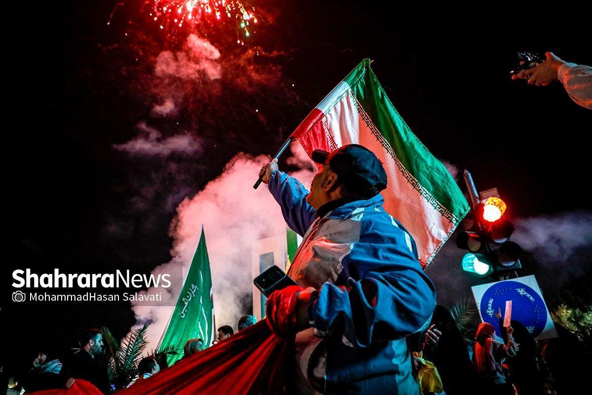 مردم مشهدمقدس همانند هموطنان‌مان در سایر نقاط کشور، همزمان با عملیات وعده صادق ۲ و شلیک و اصابت موشک‌های سپاه پاسداران انقلاب اسلامی به مواضع رژیم اشغالگر صهیونیستی، در میدان فلسطین به شادی پرداختند.