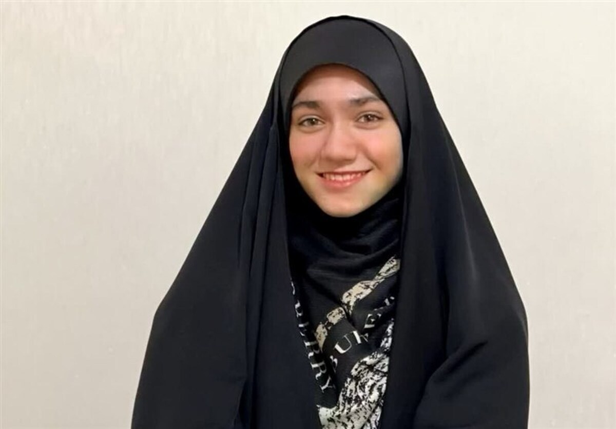 «حانیه کوچک زاده»، دانش‌آموز مشهدی رتبه نخست کنکور فنی و حرفه‌ای در رشته تربیت بدنی ۱۴۰۳ را از آنِ خود کرد.