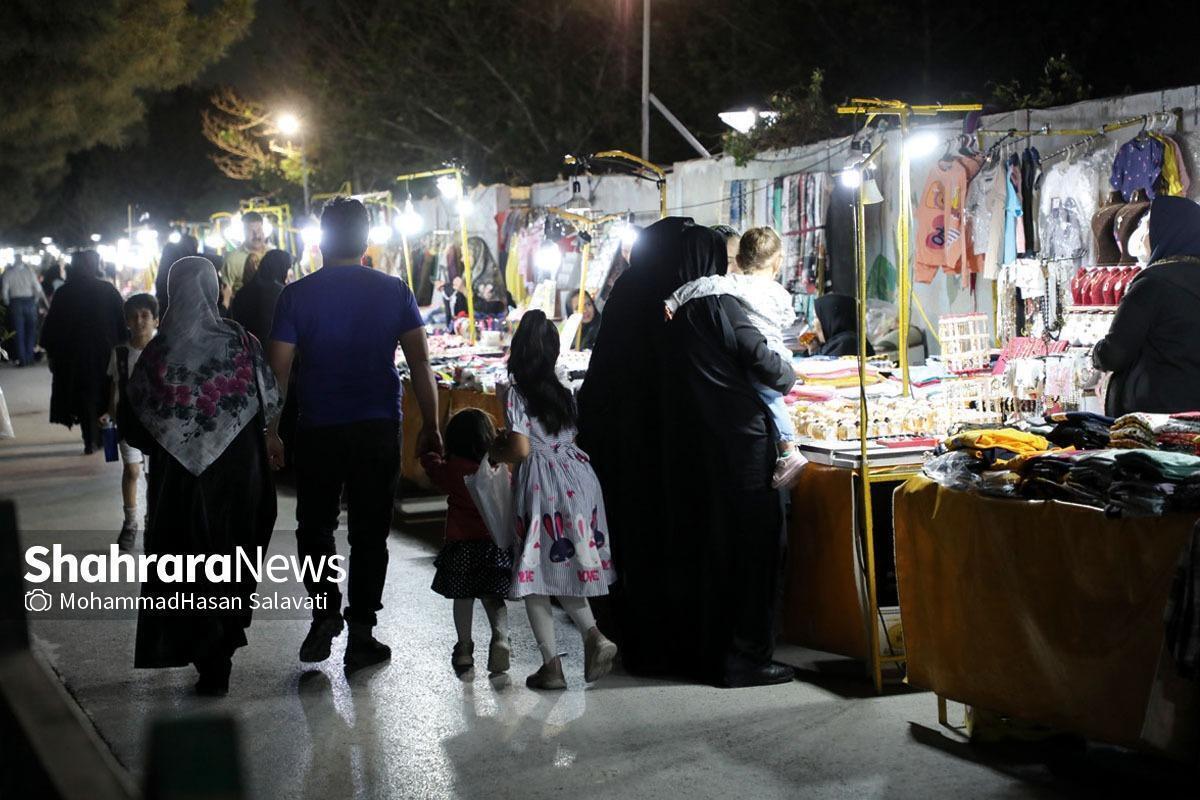 مدیرعامل سازمان سامان‌دهی مشاغل شهری و فراورده‌های کشاورزی شهرداری مشهد گفت: طی شش ماهه نخست سال ۱۴۰۳، تعداد ۳۰۲ هزار و ۲۹۸ مجوز برای فعالیت بهره‌برداران بازار‌های سیار صادر شده است.