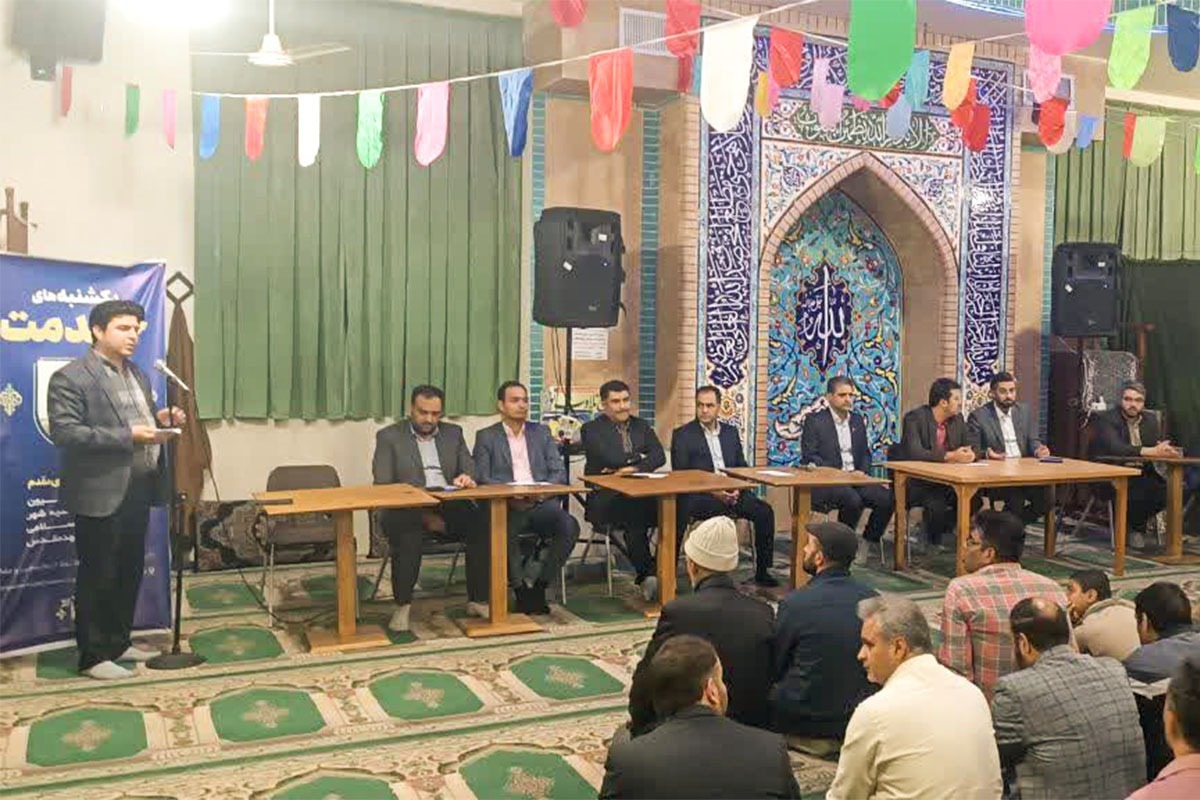 جمعی از مسئولین شهری مشهد در سومین نشست بی‌واسطه «یکشنبه‌های خدمت» مهمان اهالی خیابان شهید مشهدی و محله نجف بودند تا ساکنان محله توس ۶۳ از گره‌های زیست‌شهری خود بگویند.