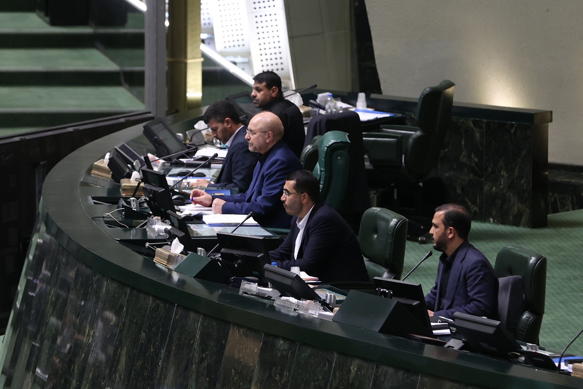 نمایندگان مجلس در جلسه علنی امروز، طرح اصلاح موادی از قانون تشکیلات، وظایف و انتخابات شوراهای اسلامی کشور را بررسی می‌کنند.
