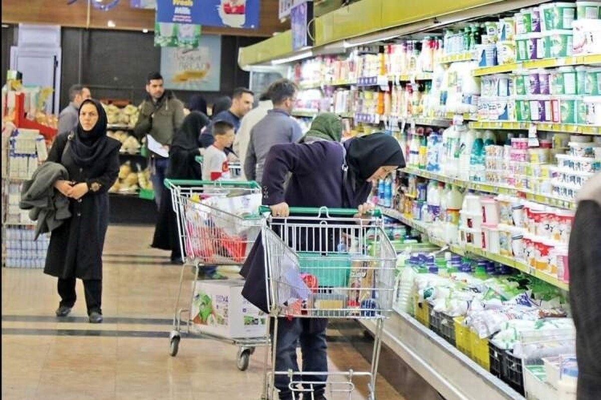 در شهریور ماه ۱۴۰۳ تورم نقطه به نقطه خانوار‌های کشور، ۳۱.۲ درصد بوده است؛ یعنی خانوار‌های کشور به طور میانگین، ۳۱.۲ درصد بیشتر از شهریور ماه ۱۴۰۲ برای خرید یک «مجموعه کالا‌ها و خدمات یکسان» هزینه کرده ­اند.