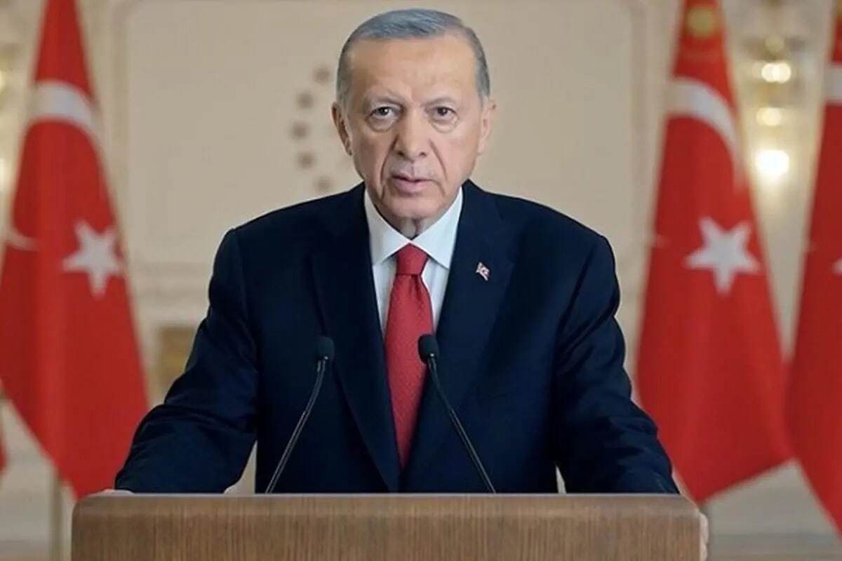 «رجب طیب اردوغان» رئیس جمهور ترکیه از روسیه و ایران خواست درباره تهدیدات رژیم صهیونیستی علیه سوریه، اقدامات عملی اتخاذ کنند و تصریح کرد: باید منافع کم اهمیت را کنار بگذاریم و با همکاری، منطقه را نجات بدهیم.