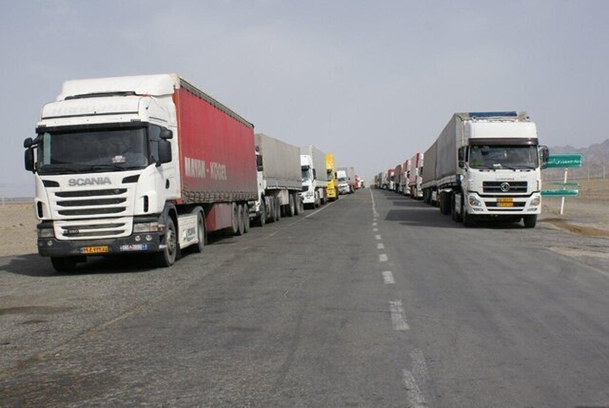 مدیرکل راهداری و حمل‌ونقل جاده‌ای خراسان رضوی گفت: با استفاده از پتانسیل و ظرفیت‌های موجود در بخش حمل‌ونقل، خراسان رضوی رتبه چهارم جابه‌جایی کالا را در بین استان‌های کشور کسب کرد.