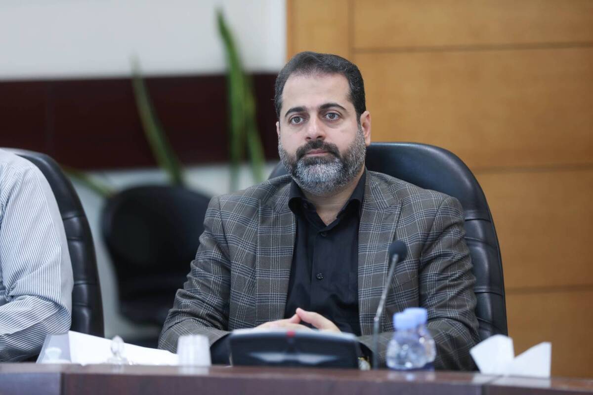 رئیس کمیسیون برنامه و بودجه شورای اسلامی شهر مشهد مقدس گفت: پیاده‌سازی شهر هوشمند، یکی از الزامات در مدیریت شهری، به ویژه کلانشهرها است و برهمین اساس، شهرک «هوشمند» در مشهد مقدس احداث خواهد شد.