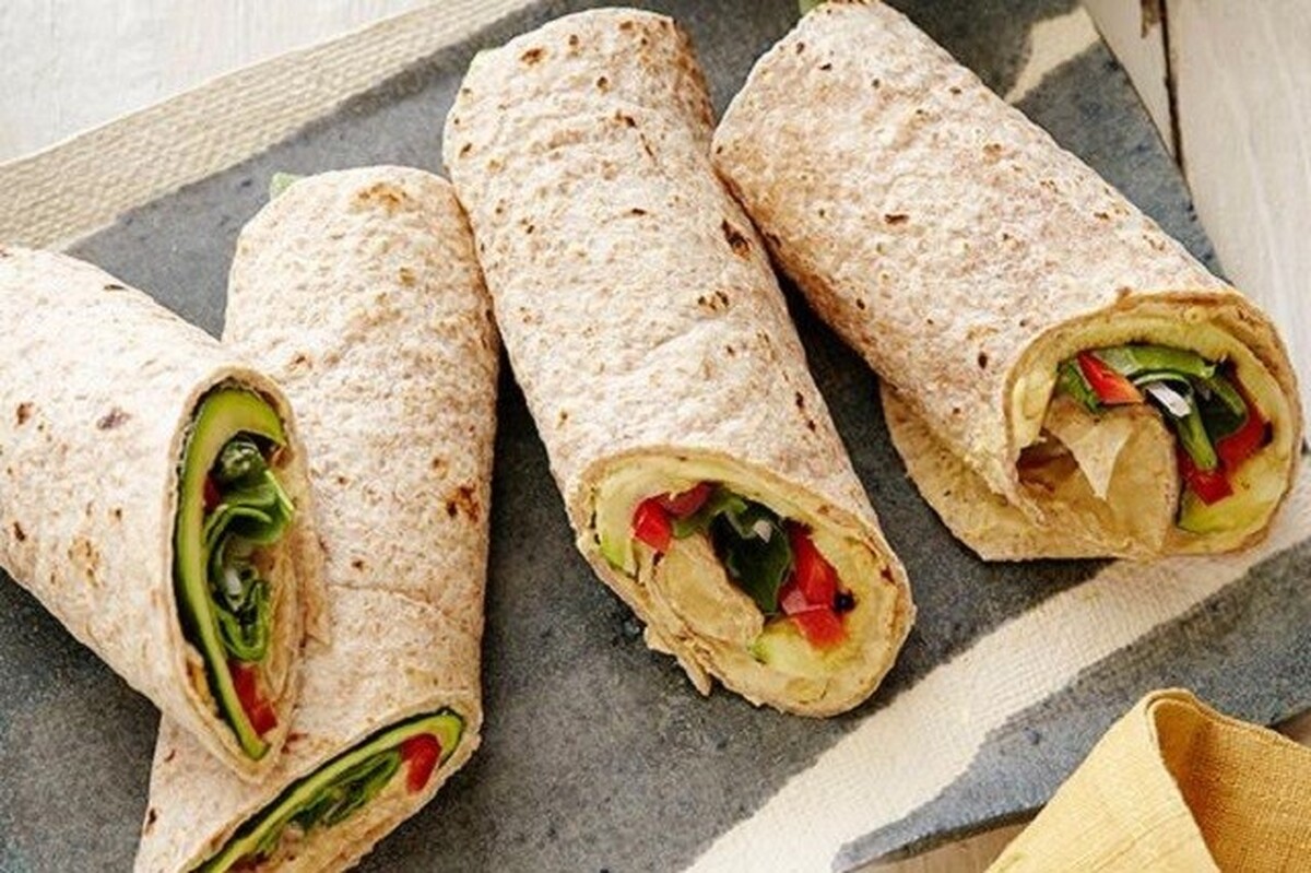 مدیرکل آموزش و پرورش خراسان رضوی گفت: اطعام هفتگی شماری از دانش‌آموزان محروم با همکاری آستان قدس رضوی با این اداره کل در قالب اجرای طرح حمایتی «چهارشنبه‌های امام‌رضایی»، انجام می‌شود.
