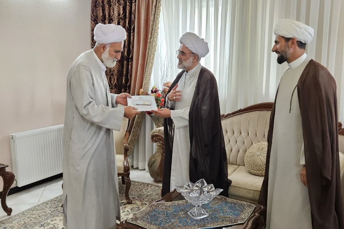 رئیس اداره عقیدتی‌سیاسی نیروی پدافند هوایی ارتش گفت: روحانیون پیش‌قراولان ترویج فرهنگ اسلامی و حافظان ارزش‌های دینی هستند.