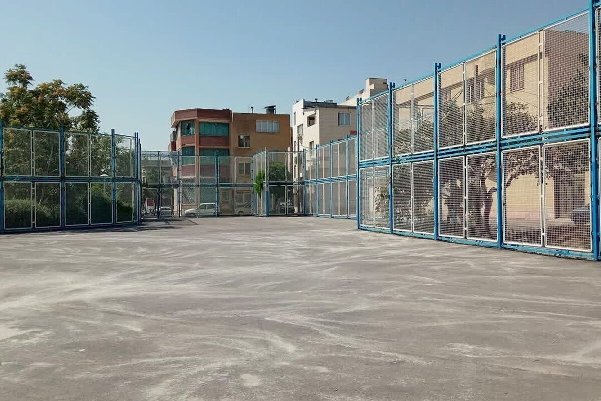 معاون شهردار و رئیس سازمان اجتماعی و فرهنگی شهرداری مشهد از احداث ۴۹ مجموعه ورزشی در دوره ششم مدیریت شهری خبر داد.