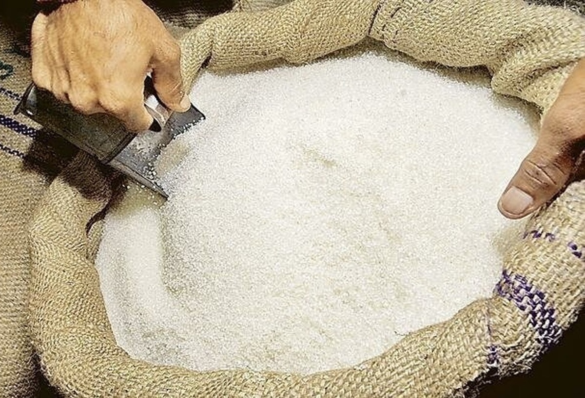 مدیر بازرسی و نظارت اصناف خراسان رضوی گفت: در حال حاضر قیمت مصوب شکر از قرار هر کیلو ۴۲۵۰۰ تومان می باشد.
