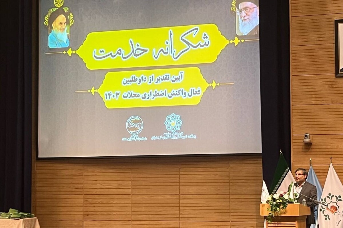 نایب‌رئیس شورای اسلامی شهر مشهد گفت: آرزوی ما این است که به سمتی برویم که در شهر حضرت‌رضا(ع)، با حدود ۸۰۰ هزار تا یک میلیون خانواده طرحی را شروع کنیم که هر خانواده یک گروه دوام ثامن باشد.