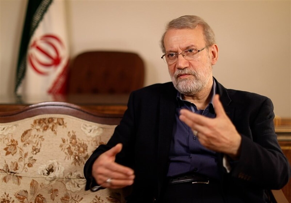 علی لاریجانی تأکید کرد: برخی رفتار‌های شرم‌آور دشمن را به تندوری و خشونت‌گرایی نتانیاهو نسبت می‌دهند، اما به نظر می‌رسد این رفتار‌ها بخشی از طراحی‌های فرماندهی غرب به رهبری آمریکا است که نیازمند هوشیاری سیاسیون و مسئولان است.