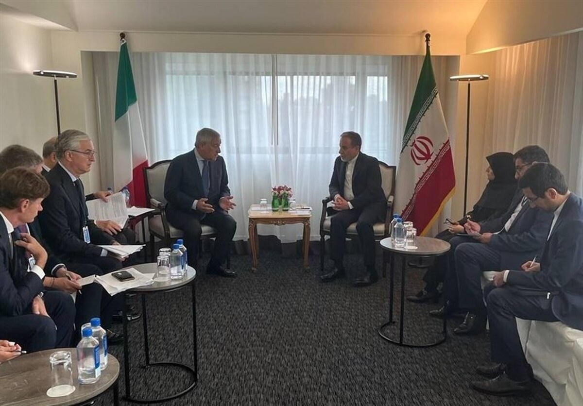 وزیر خارجه ایران در دیدار همتای ایتالیایی خود، با محکومیت حمله رژیم صهیونیستی به لبنان، هشدار داد که منطقه در آستانه یک جنگ گسترده است و چنانچه ایالات متحده و دیگر دوستان رژیم صهیونیستی حملات این رژیم را متوقف نکنند، باید مسئولیت عواقب آن را بپذیرند.