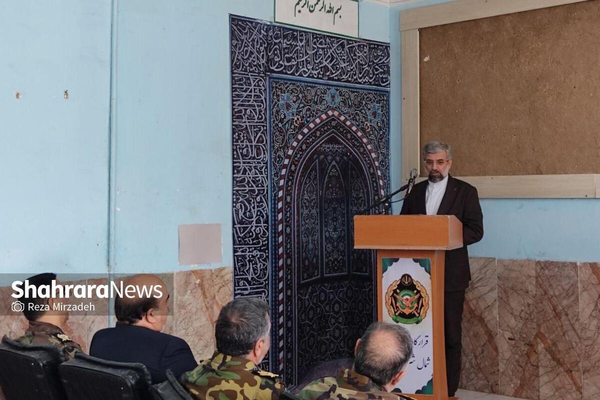 مدیر نمایندگی مؤسسه تنظیم و نشر آثار رهبر معظم انقلاب اسلامی در مشهد گفت: برای به‌ثمررساندن انقلاب اسلامی، رنج‌های بسیاری کشیده شده و نسل‌های آینده باید از این موضوع مطلع شوند.