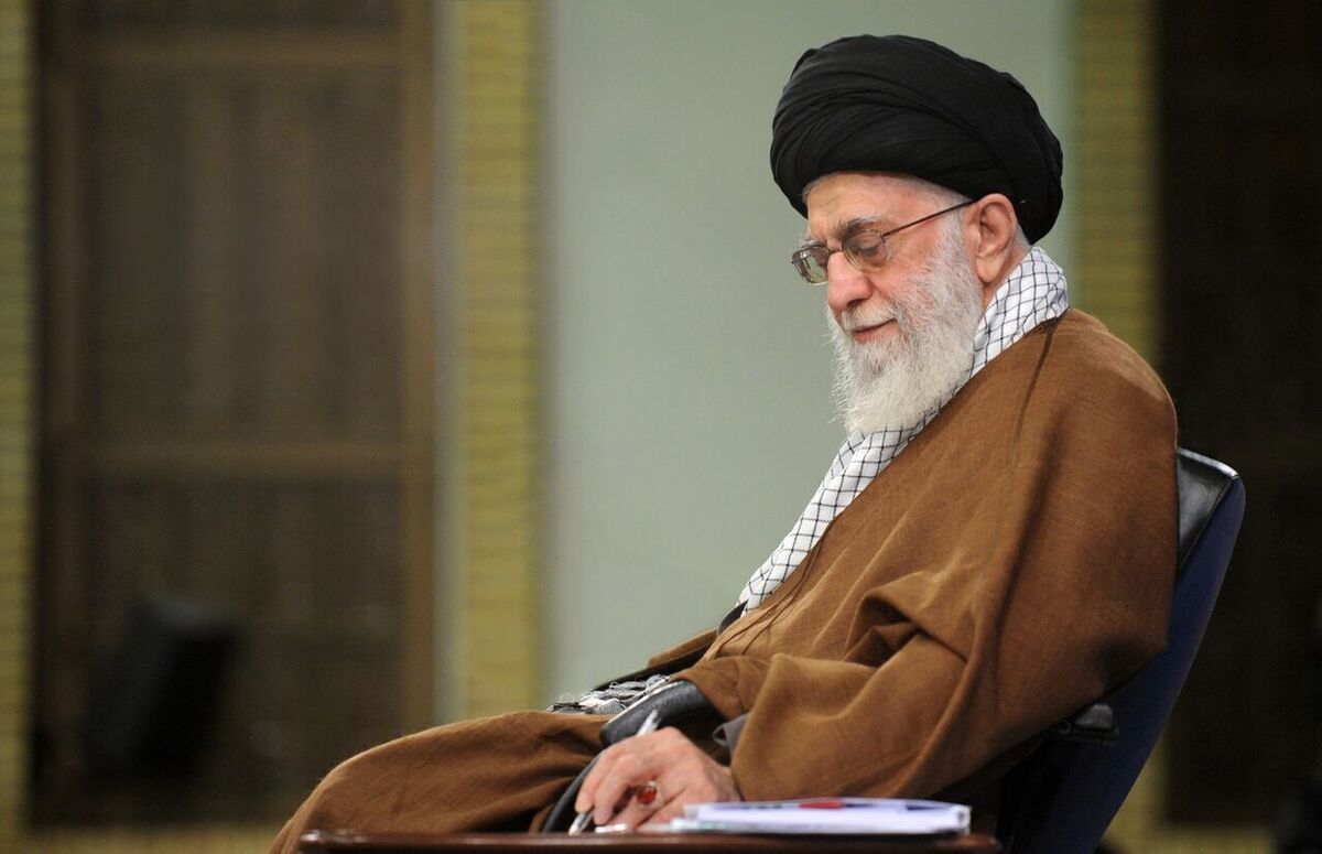 حضرت آیت‌الله خامنه‌ای در پیامی درگذشت حاجیه خانم بادامچیان، همسر مکرمه شهید محمدصادق اسلامی از مبارزان برجسته دوران انقلاب و شهدای حادثه تروریستی هفتم تیرماه ۱۳۶۰ را تسلیت گفتند.