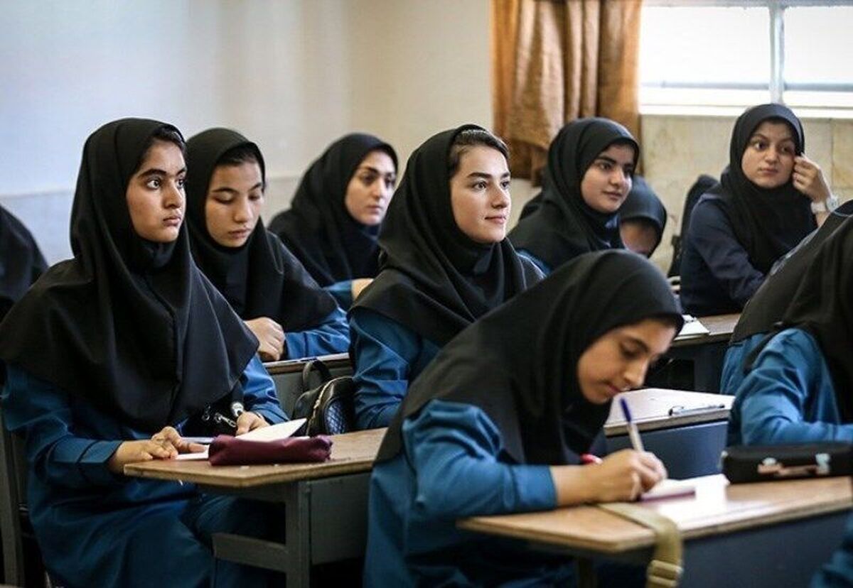 مشاور وزیر آموزش و پرورش درباره ارتقای کیفیت آموزش مدارس دولتی گفت: حذف دانش‌آموزان هیچ‌زمانی مورد تأیید سیستم آموزشی نیست؛ مدارس نباید از ثبت‌نام دانش‌آموزان دارای نمرات ضعیف خودداری کنند.