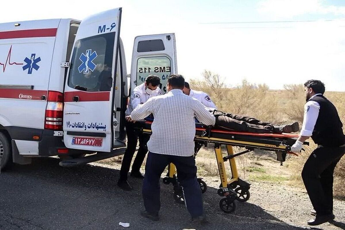 مدیر حوادث دانشگاه علوم پزشکی سبزوار گفت: وقوع ۲ حادثه رانندگی در جاده‌های غرب خراسان رضوی یک فوتی و ۹ آسیب دیده برجای گذاشت.