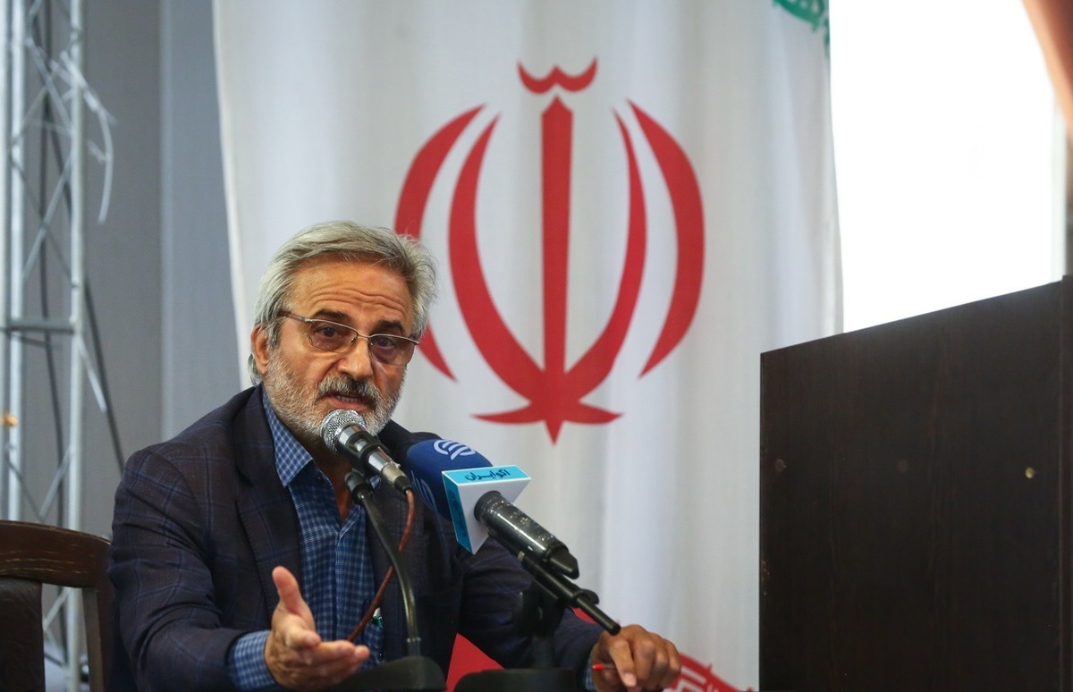 معاون دبیرکل خانه کارگر کشور در مراسم یادبود کارگران جان‌باخته حادثه معدن طبس که در خانه کارگر استان مرکزی برگزار شد، مقصران این حادثه را معرفی کرد.