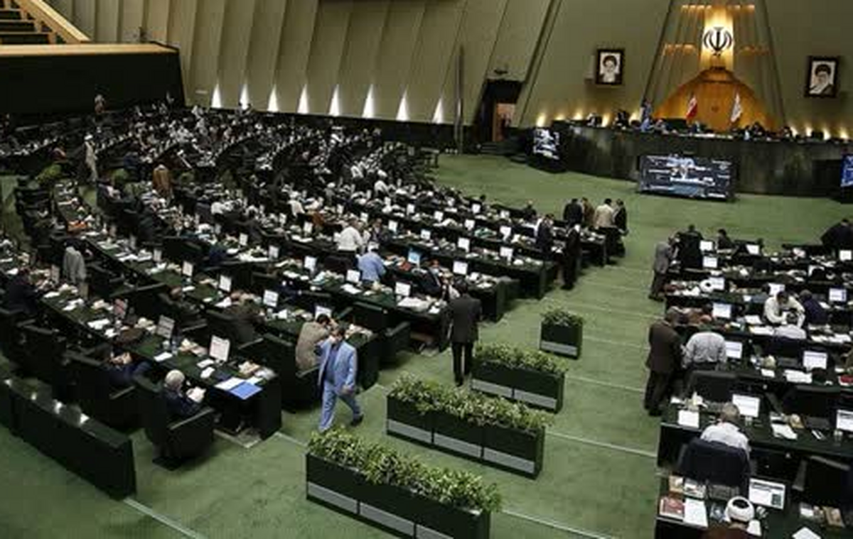 هفت وزیر دولت چهاردهم برای ارائه گزارش در طول هفته جاری در کمیسیون‌های تخصصی مجلس شورای اسلامی حاضر می‌شوند.