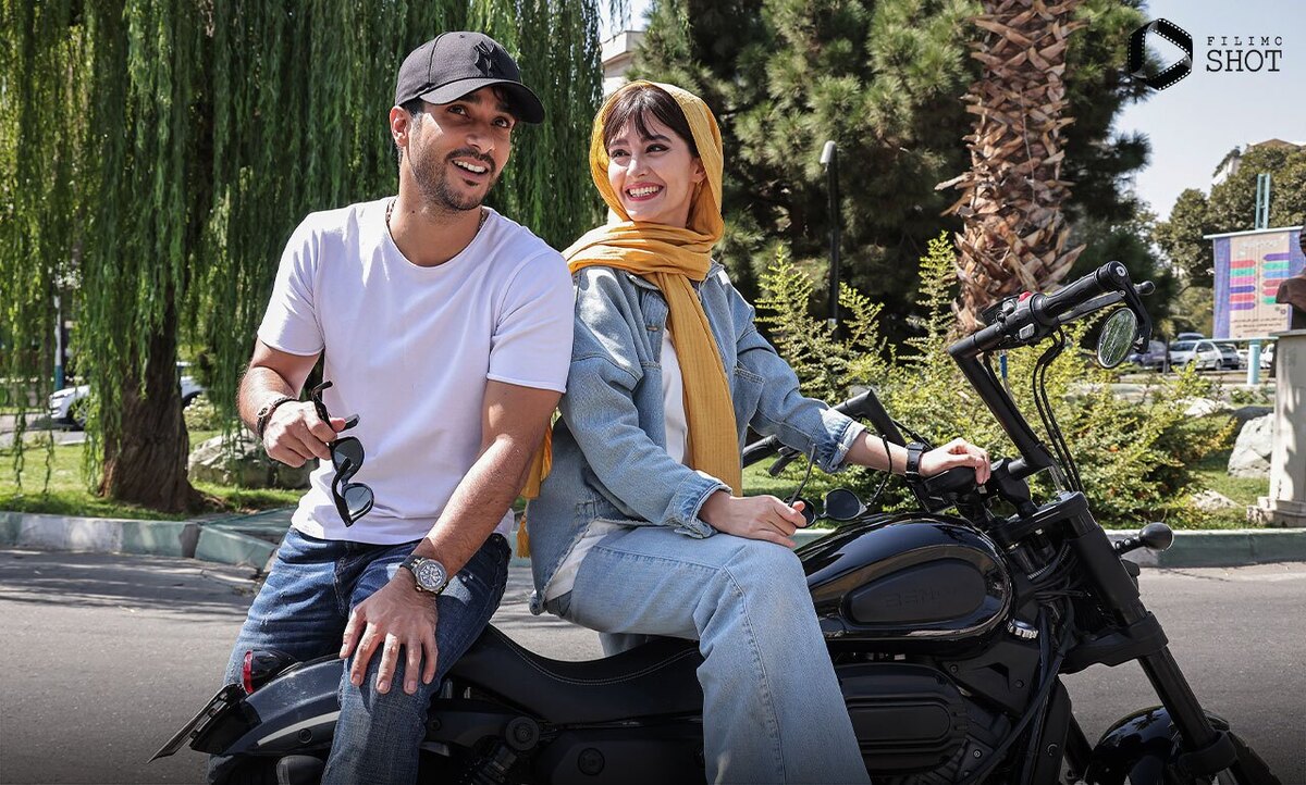 اکران مردمی فیلم پول و پارتی با حضور ساعد سهیلی و گلوریا هاردی در سینما هویزه مشهد انجام شد.