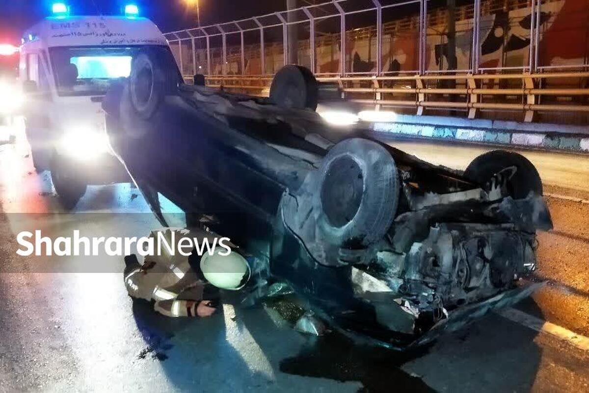 مدیر روابط عمومی سازمان آتش‌نشانی مشهد از حادثه واژگونی یک دستگاه خودرو پژو آردی در میدان آزادی با چهار مصدوم خبر داد.