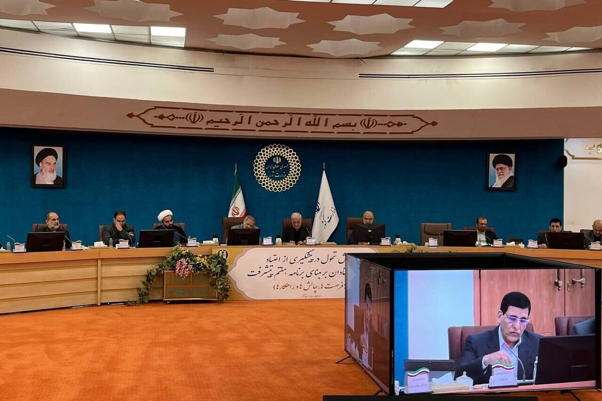 وزیر کشور با بیان این که آموزش‌و پرورش ظرفیت بزرگی در حوزه مبارزه با مواد مخدر است، گفت: گر بخواهیم آینده بهتری داشته باشیم و کشور ما در عرصه دانش، تعلیم و تربیت موفق باشد باید به آموزش و پرورش توجه کنیم.