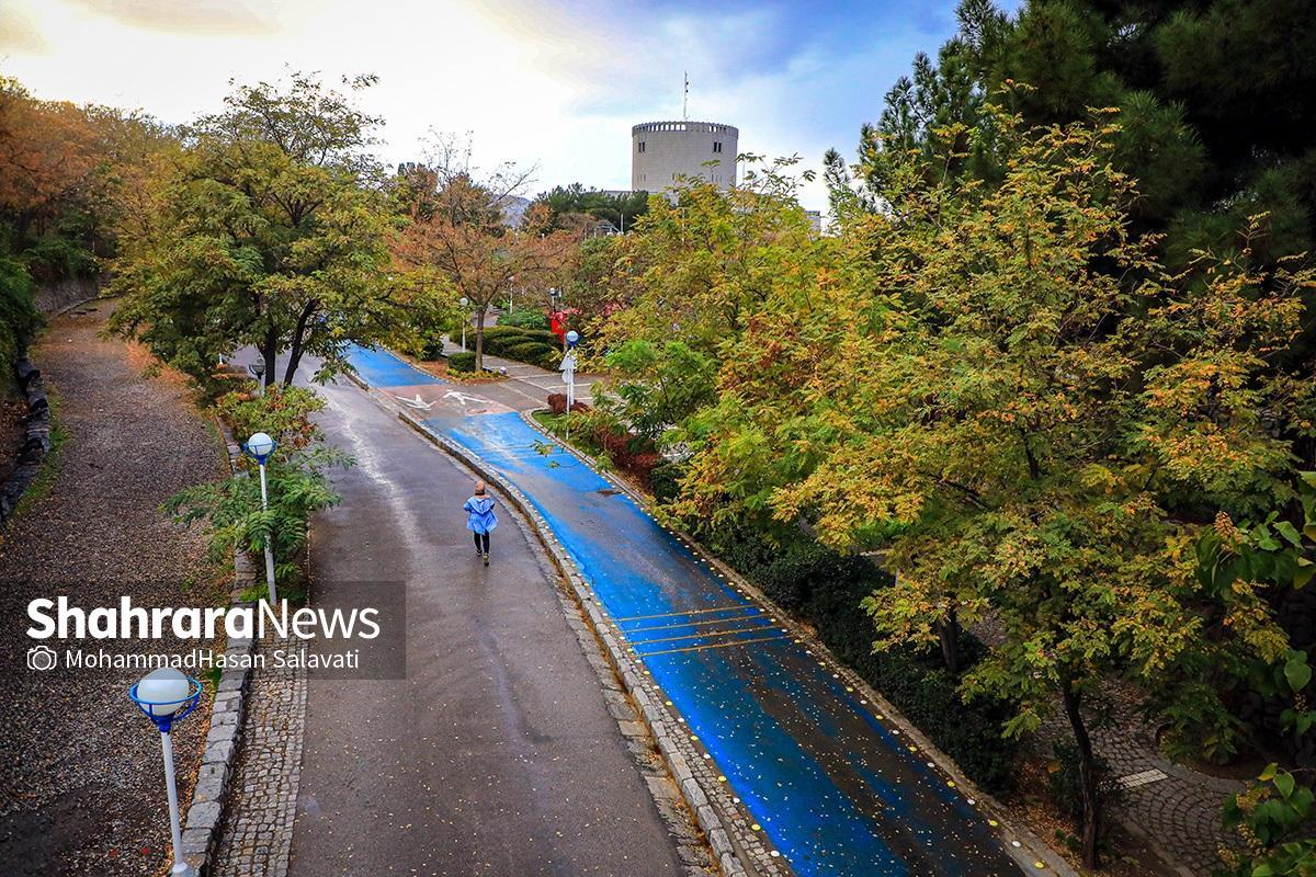 رئیس مرکز ملی پیش‌بینی و مدیریت بحران مخاطرات وضع هوای سازمان هواشناسی گفت: با توجه به تشدید فعالیت سامانه بارشی طی فردا (۱۳ آبان) رگبار، رعدوبرق و وزش باد شدید در نقاط مختلف کشور پیش‌بینی می‌شود.