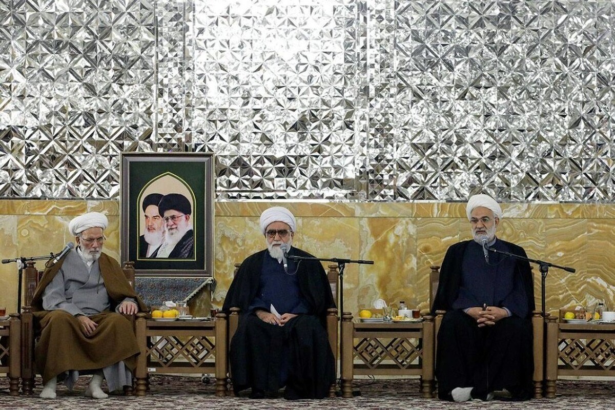 تولیت آستان قدس رضوی با بیان اینکه به رسمیت شناختن رژیم صهیونیستی آن هم از سوی جمعی حوزوی که خود را پیرو خط امام می‌دانند، مایه تأسف است؛ گفت: عالم دینی هنگامی می‌تواند اثرگذار و دارای قدرت هدایتگری صحیح باشد که از قدرت تحلیل مسائل و بینش سیاسی صحیح و عمیق برخوردار باشد.