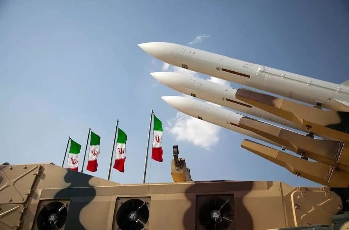نگاهی متفاوت به حمله ناکام اسراییل علیه ایران و عملکرد رازآلود پدافند هوایی ارتش را در این فیلم مشاهده می‌کنید.