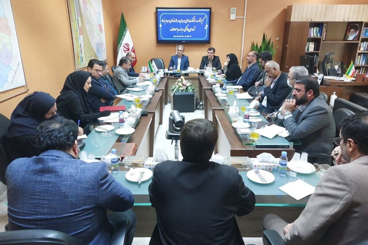 سرپرست معاونت سیاسی استانداری خراسان رضوی گفت: مردمی‌سازی هدف اصلی و نهایی در امر مبارزه با مواد مخدر است و در این راستا باید از ظرفیت سازمان‌های مردم‌نهاد استفاده شود.
