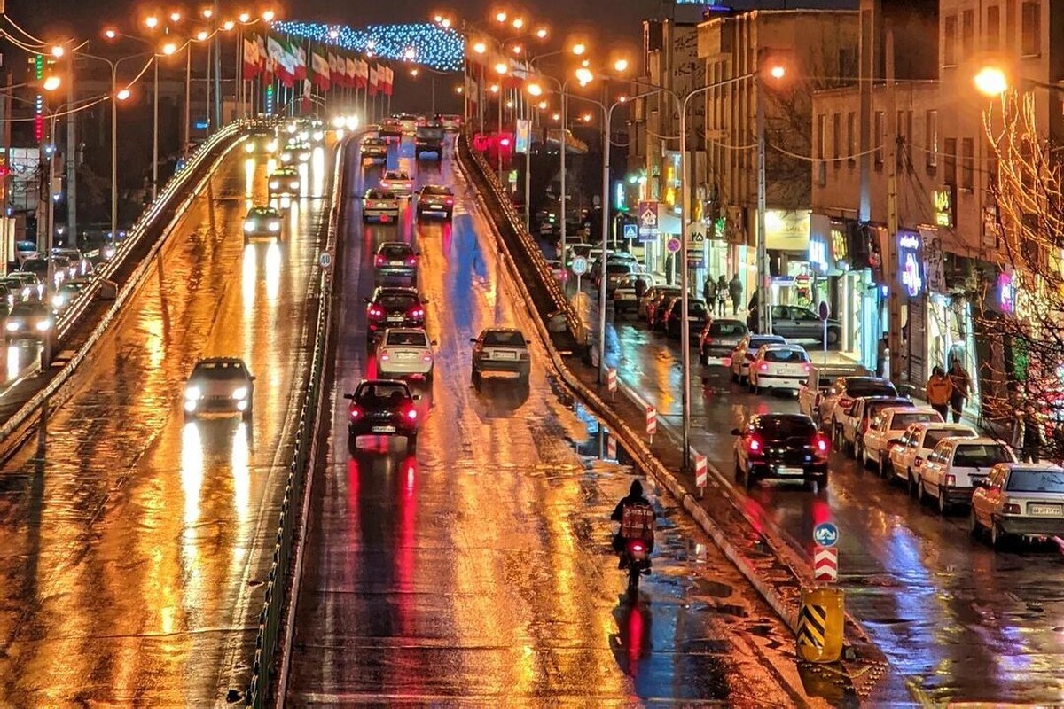 کارشناس هواشناسی خراسان رضوی گفت: از روز چهارشنبه، کاهش محسوس دمای هوا (بین ۱۱ تا ۱۵ درجه) به ویژه در نیمه شمالی و نوار شرقی رخ خواهد داد و هوای نسبتاً سرد تا اواسط هفته آینده در استان ماندگار است.