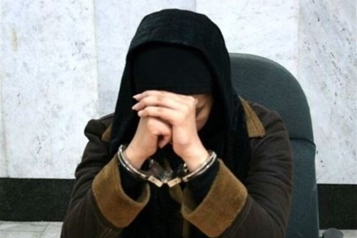 در جریان نزاع رانندگان و سرنشینان ۲ خودرو بر سر شیوه رانندگی، مردی جوان به دست یک زن عصبانی در یزد به قتل رسید.