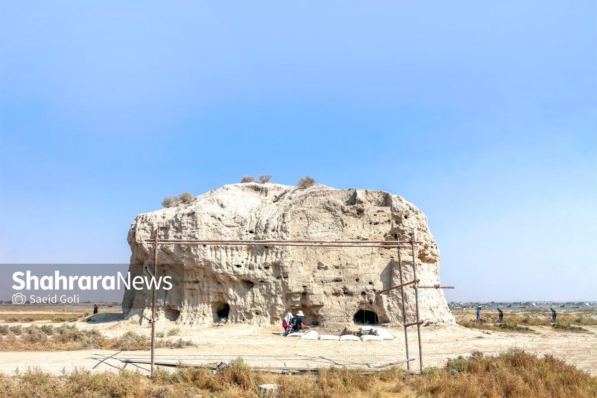 گفتگویی داشتیم با محمدصادق داوری، باستان‌شناس، درباره تاریخ نهفته در «تپه باستانی قادرآباد» و بخشی از تاریخ حوضه کشف‌رود که خیلی دیر کشف شد.