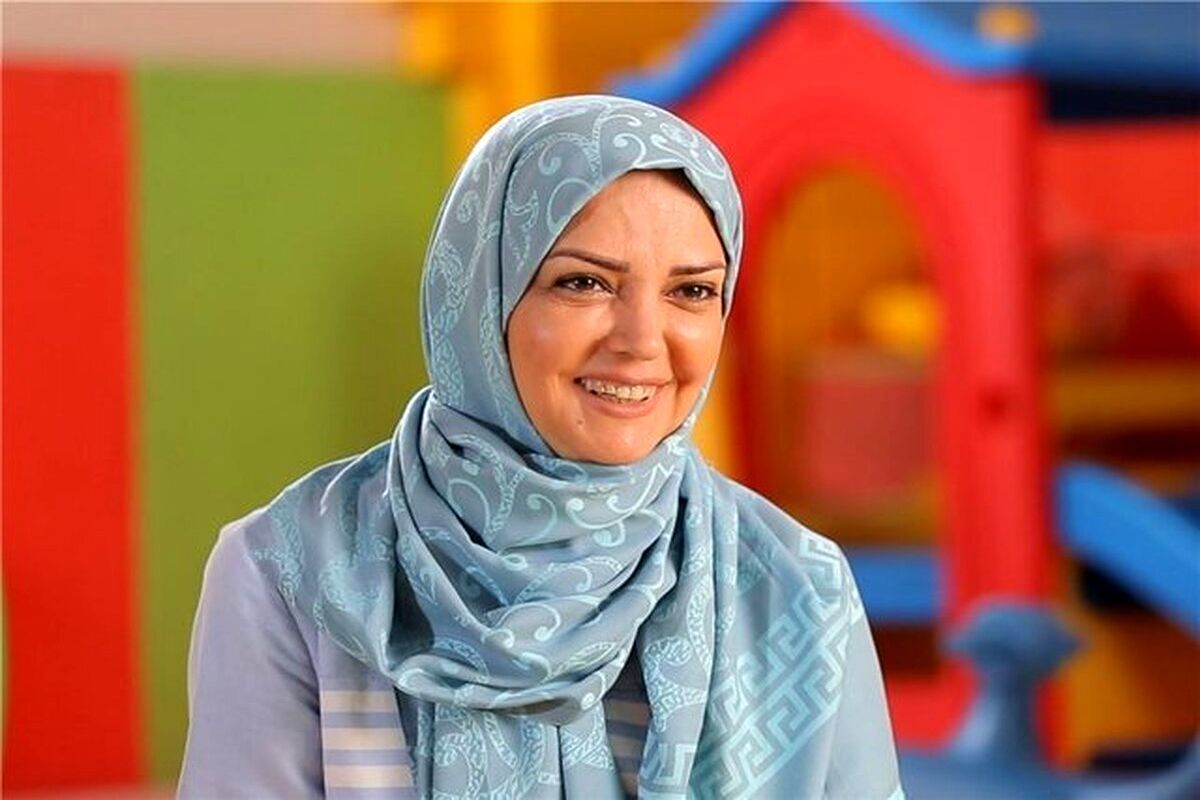 یکی از مجری‌هایی که در دهه شصت حضور داشت و تا دهه هفتاد هم بچه‌ها را جلوی تلویزیون می‌نشاند، الهه رضایی است که در حال حاضر به عنوان مدیر یک مهدکودک فعالیت دارد.