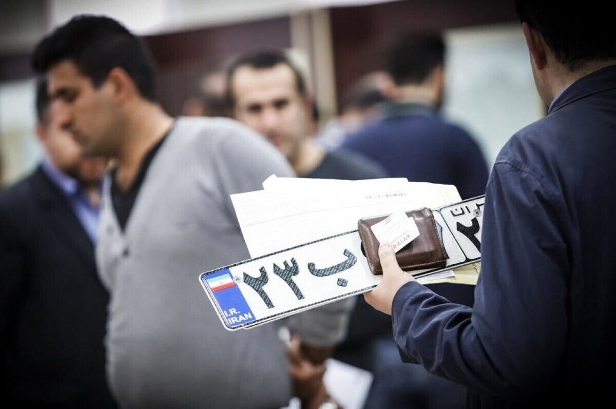 بر اساس لایحه بودجه ۱۴۰۴ فراجا مکلف است به‌منظور گسترش ارائه خدمات غیرحضوری به مردم، امکان تعویض پلاک وسایل نقلیه موتوری به شکل سیار و خارج از مراکز تعویض پلاک را فراهم کند.