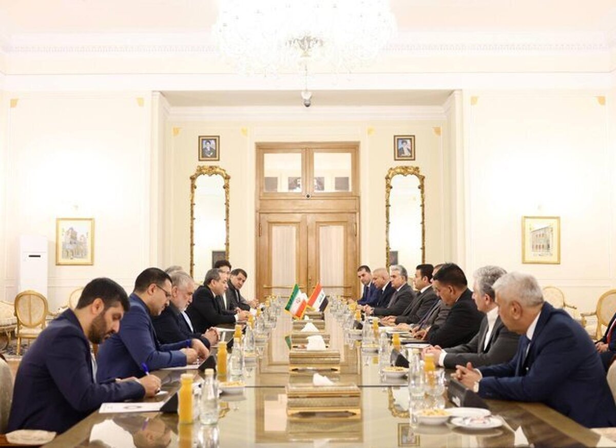 وزیر خارجه ایران و مشاور امنیت ملی عراق در تهران دیدار و بر اهمیت تقویت روابط استراتژیک ایران و عراق تاکید کردند.