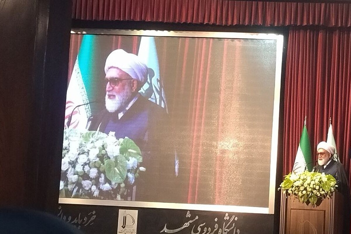 تولیت آستان قدس رضوی هویت هر فرد را مستلزم کرامت انسانی او دانست و گفت: اگر کرامت انسان گرفته شود، هویت او نیز از بین می‌رود.