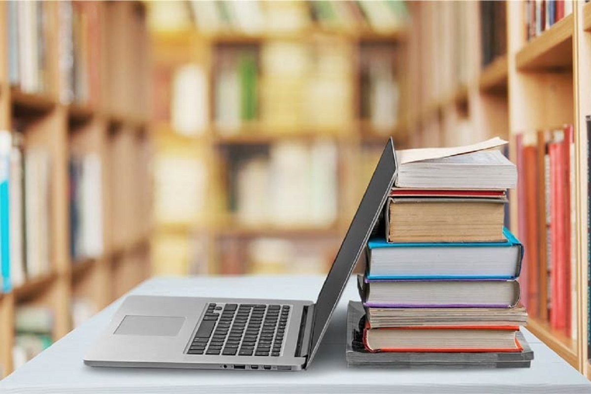 کتاب‌فروشی‌های عضو سامانه «بازار کتاب» به مناسبت هفته کتاب، فروش مجازی و فروش حضوری خواهند داشت.