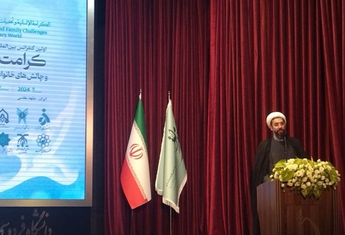 رئیس نهاد نمایندگی مقام معظم رهبری در دانشگاه‌ها با اشاره به شیءانگاری زنان در جوامع مدرن، بیان کرد: در جوامع مدرن، زن به عنوان ابزاری برای لذت و مصرف در فرهنگ تبلیغاتی دیده می‌شود.
