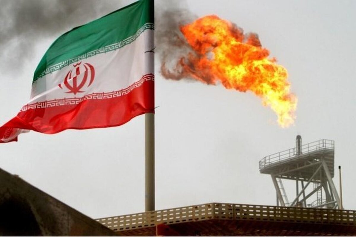 جدیدترین گزارش ماهانه اوپک نشان داد قیمت نفت سنگین ایران در اکتبر افزایش یافت و تولید نفت کشور بالای ۳ میلیون بشکه در روز ایستاد.