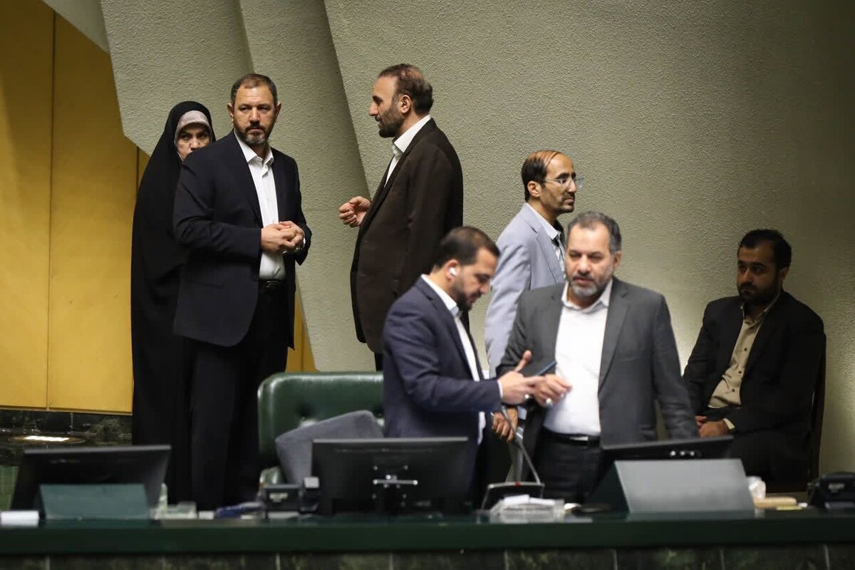 با اعلام خبر وصول طرح ۷ ساله شدن شورای ششم در مجلس شورای اسلامی، این احتمال می‌رود که شوراها در این دوره بیش از ۴ سال فعالیت کنند و در این شرایط علیرضا زاکانی؛ شهردار فعلی تهران برای سال‌های بعدی نیز به عنوان شهردار بماند.