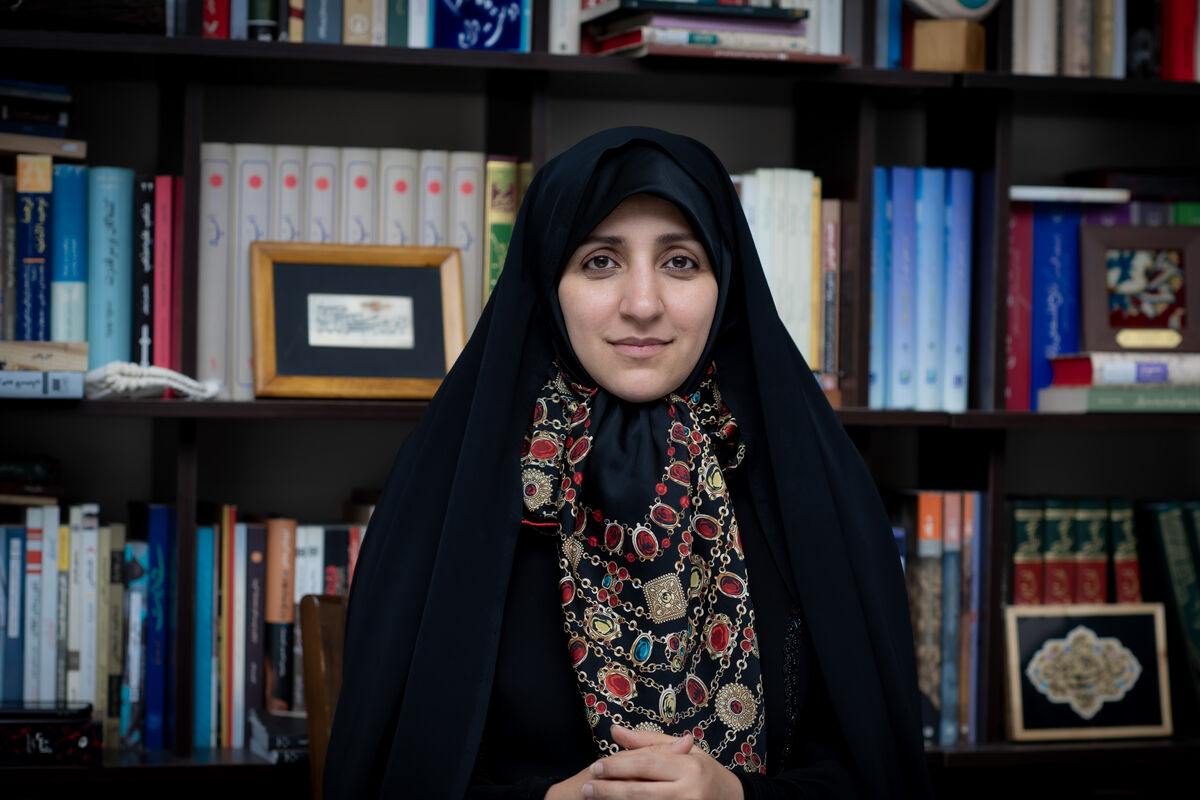 معاون رئیس‌جمهور در امور زنان و خانواده تصریح کرد در دولت چهاردهم تلاش‌هایی برای تسهیل دسترسی زنان به منابع مالی با هدف ایجاد بسترهای لازم برای رشد و توسعه کسب‌ وکار در حال انجام است.
