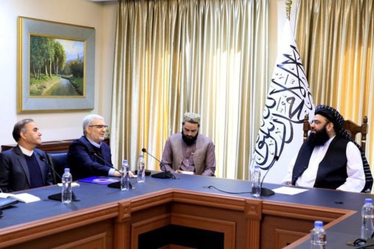 سفیر و نماینده ویژه جمهوری اسلامی ایران برای افغانستان در دیدار با معاون سیاسی نخست وزیر طالبان اعلام کرد که ایران آماده است تا همکاری‌های خود را با افغانستان در زمینه‌های سیاسی، اقتصادی و فرهنگی گسترش دهد.