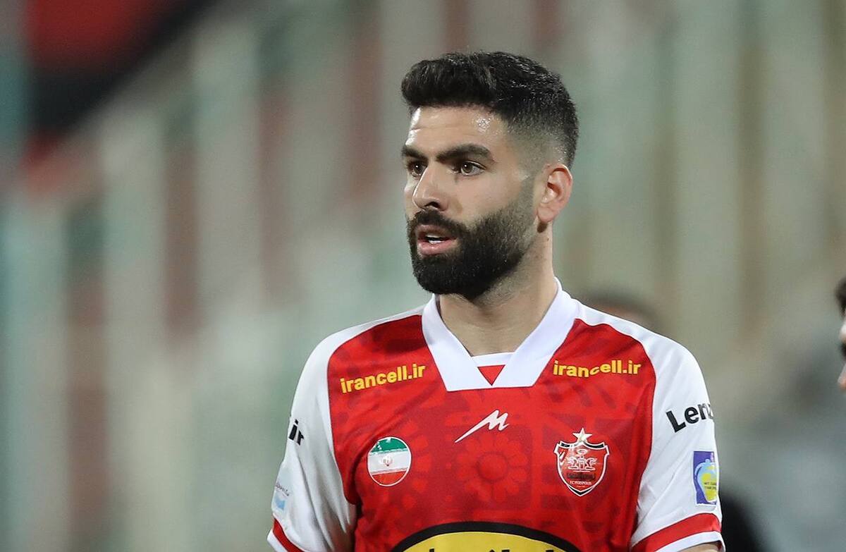 به سرمربی پرسپولیس باز هم در مورد سلمانی توصیه شد.