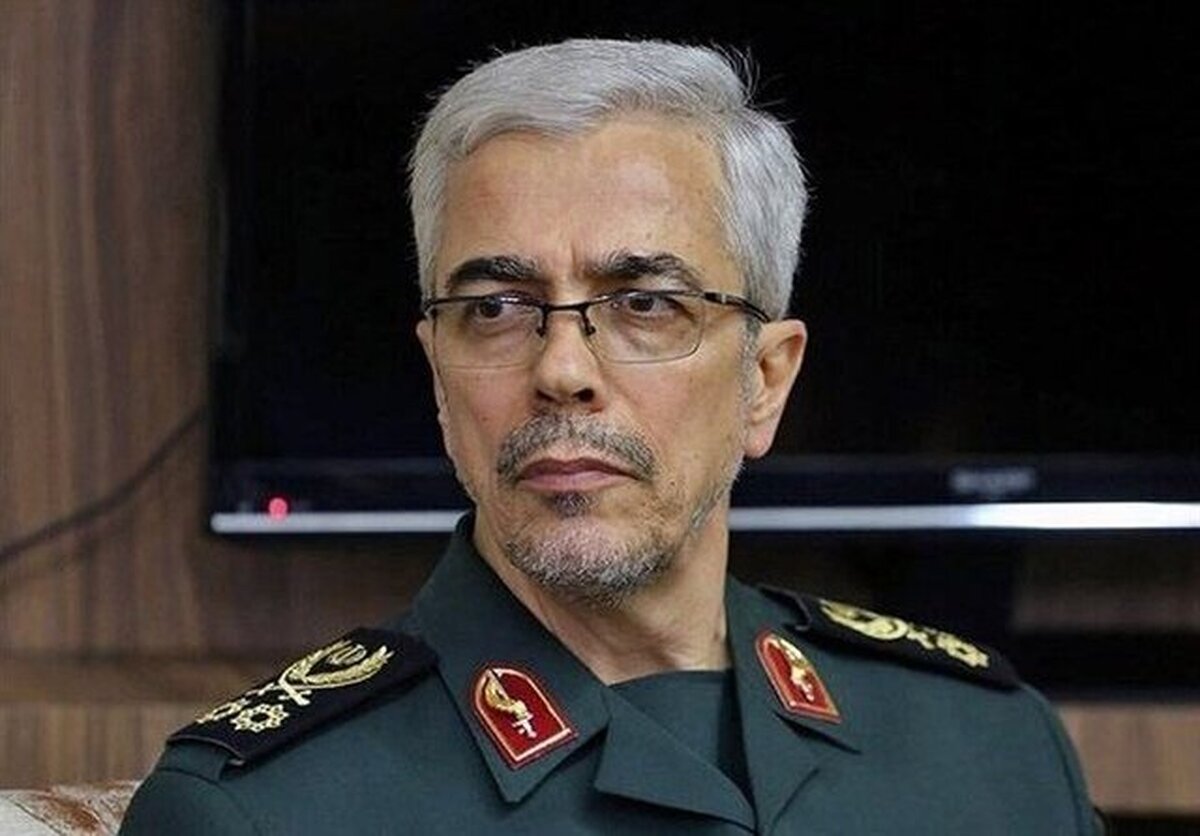 رئیس ستادکل نیروهای مسلح گفت: تردیدی نیست اقدامات قرون‌وسطایی سگ هار آمریکا در منطقه، هیچ کمکی به ادامه حیات ننگین اشغالگران صهیونیست در سرزمین مقدس فلسطین نخواهد کرد و مسیر مرگ خفت‌بار رژیم صهیونی پرشتاب‌تر از گذشته طی خواهد شد.