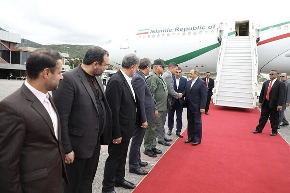 وزیر دفاع و پشتیبانی نیروهای مسلح به‌منظور شرکت در دهمین کمیسیون مشترک اقتصادی ایران و ونزوئلا وارد کاراکاس شد.