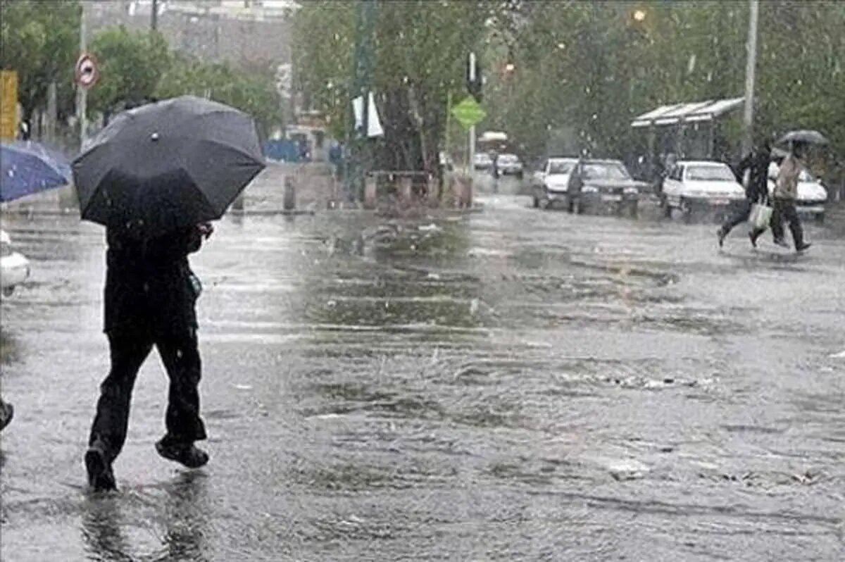بارش باران از بامداد امروز جمعه ۴ آبان ماه ۱۴۰۳ در شهرستان‌های خراسان رضوی آغاز شده است.